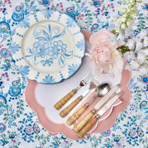 Mrs. Alice Seville Blue Gardênia Dinner Plate< Dinner Plates