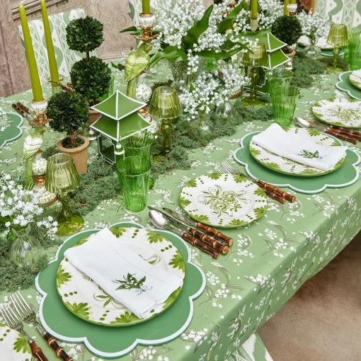 Mrs. Alice Seville Green Gardênia Dinner Plate< Dinner Plates