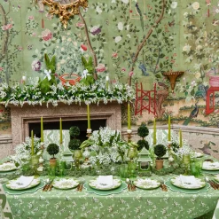 Mrs. Alice Seville Green Gardênia Dinner Plate< Dinner Plates