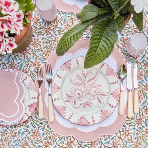 Mrs. Alice Seville Pink Gardênia Dinner Plate (set of 4)< Dinner Plates | Crockery Sets