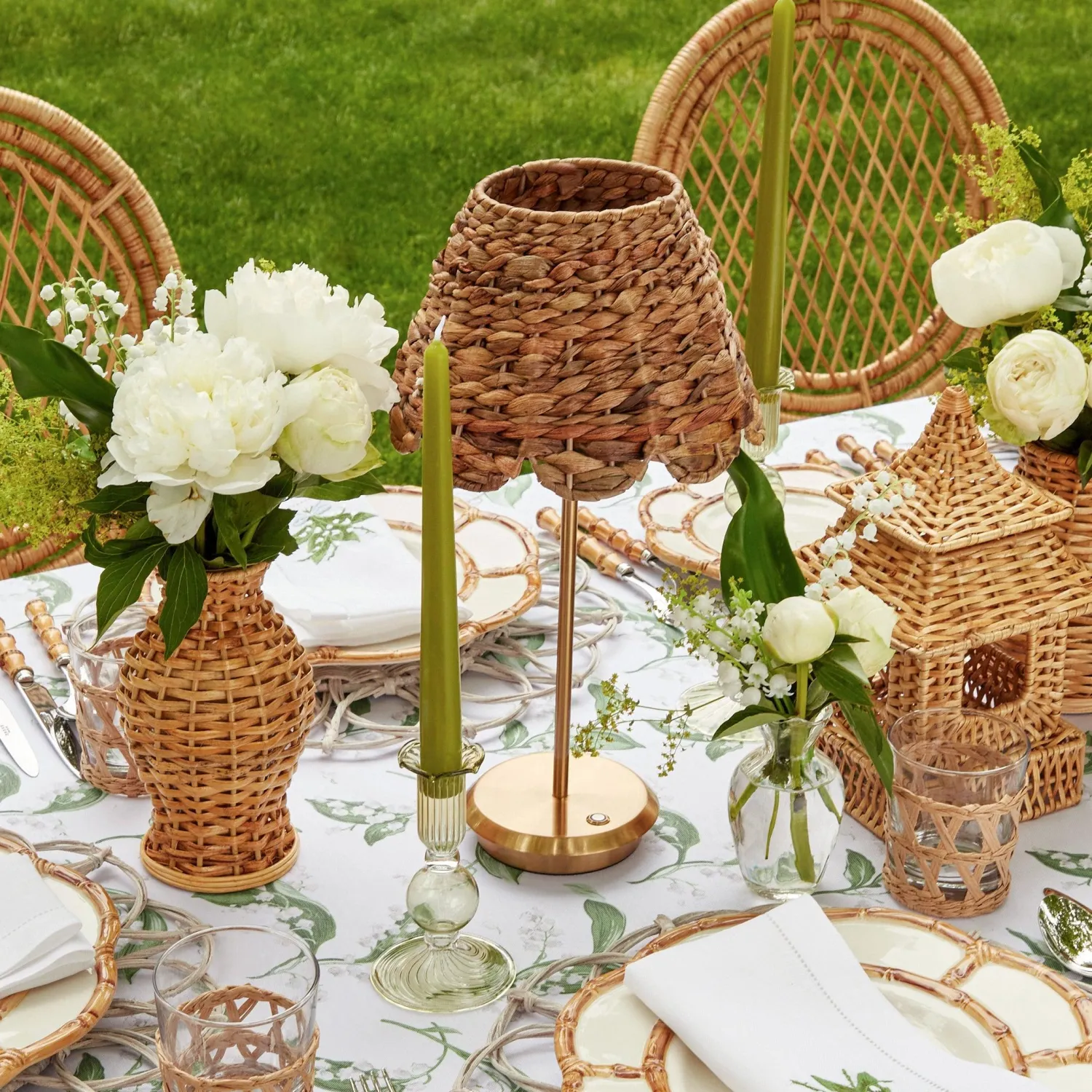 Mrs. Alice Small Eden Green Candle Holders (Pair)< Summer Glassware | Summer Candleware