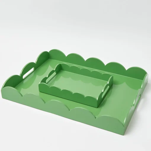 Mrs. Alice Small Green Lacquer Scalloped Tray< Trays | For The Millenial