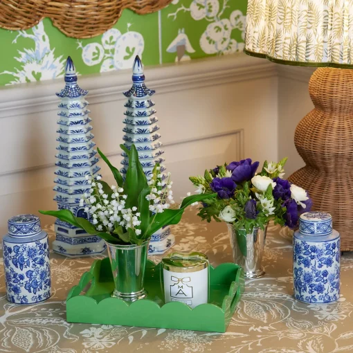 Mrs. Alice Small Green Lacquer Scalloped Tray< Trays | For The Millenial