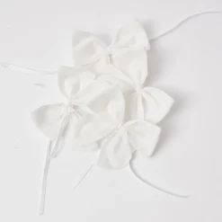 Mrs. Alice Snow White Velvet Napkin Bows (Set of 4)< Napkin Rings & Bows