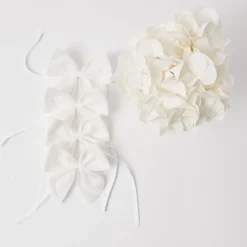 Mrs. Alice Snow White Velvet Napkin Bows (Set of 4)< Napkin Rings & Bows