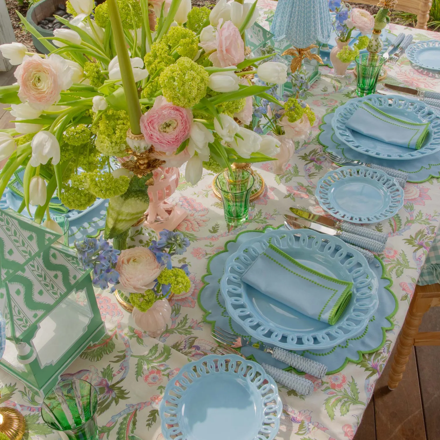Mrs. Alice Soft Blue Lace Dinner & Starter Plates (Set of 8)< Summer Crockery | Crockery Sets