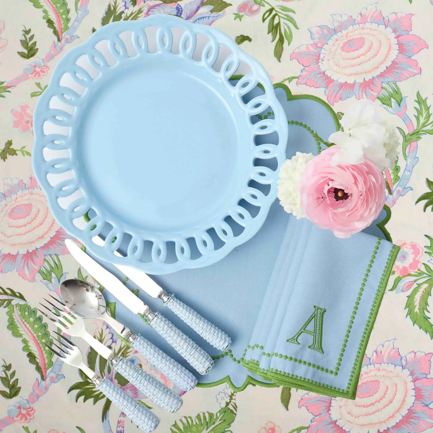 Mrs. Alice Soft Blue Lace Dinner Plates (Set of 4)< Summer Crockery | Dinner Plates
