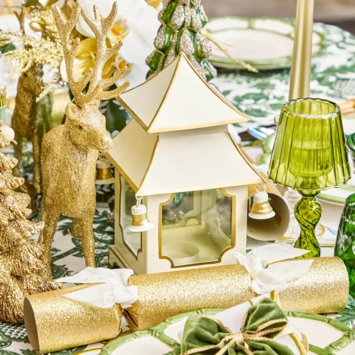 Mrs. Alice Swan Lake Decoration Set< Christmas Decorations