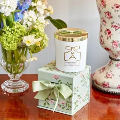Mrs. Alice Velvet Oak Scented Candle< Candles | Scented Candles