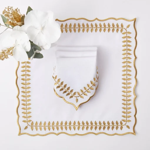 Mrs. Alice White & Gold Laurel Placemats & Napkins (Set of 4)< Table Linen Sets