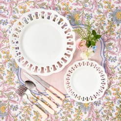 Mrs. Alice White Lace Dinner Plates (Set of 4)< Dinner Plates | Crockery Sets